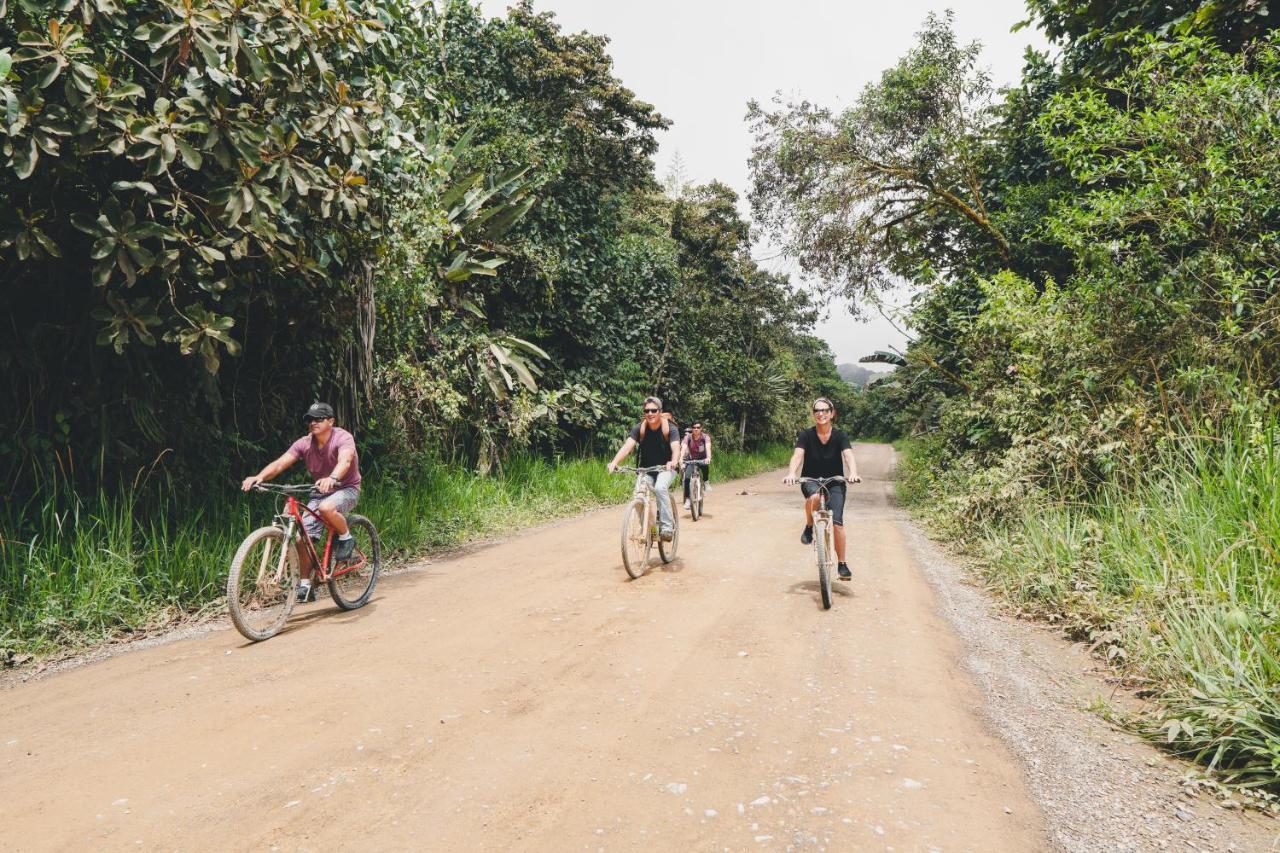 Piripe Wellness Lodge Pacto Bagian luar foto