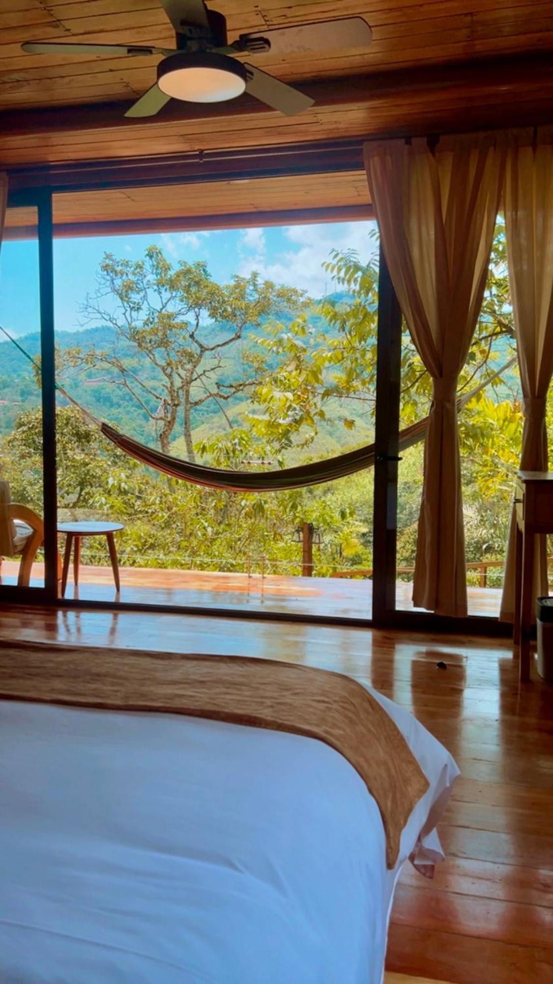 Piripe Wellness Lodge Pacto Bagian luar foto